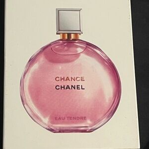 CHANEL Chance Eau Tendre Pink Box